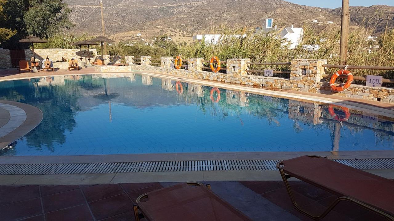 Purple Pig Stars Camping & Bungalows Mylopotas Bagian luar foto